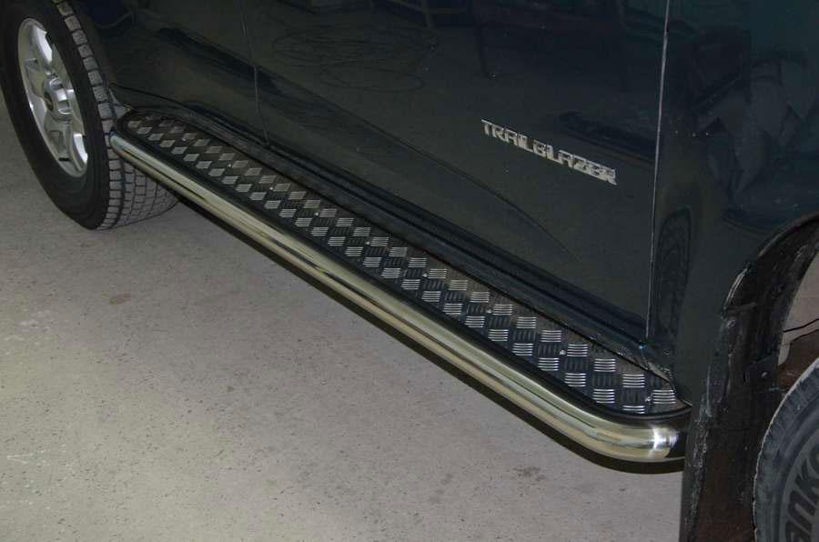 Пороги с накладным листом для автомобиля CHEVROLET Trailblazer 2013. CTB.13.42, Россия