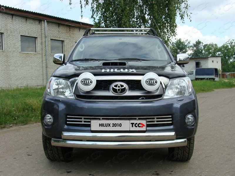Решётка радиатора 16 мм для автомобиля Toyota Hilux 2006-2011, TCC Тюнинг TOYHILUX10-04