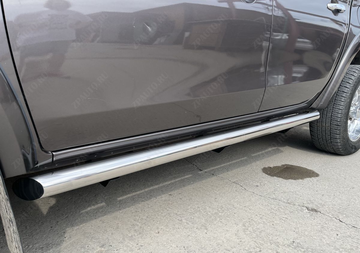 Защита штатного порога для автомобиля MITSUBISHI L200  2014 арт. MSL200.14.33