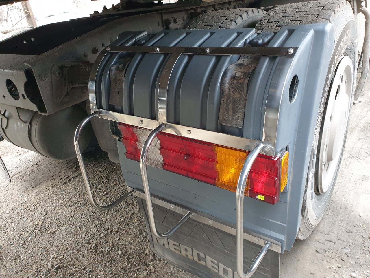 Защита брызговиков для автомобиля MERCEDES-BENZ Axor арт. MAX.01.10