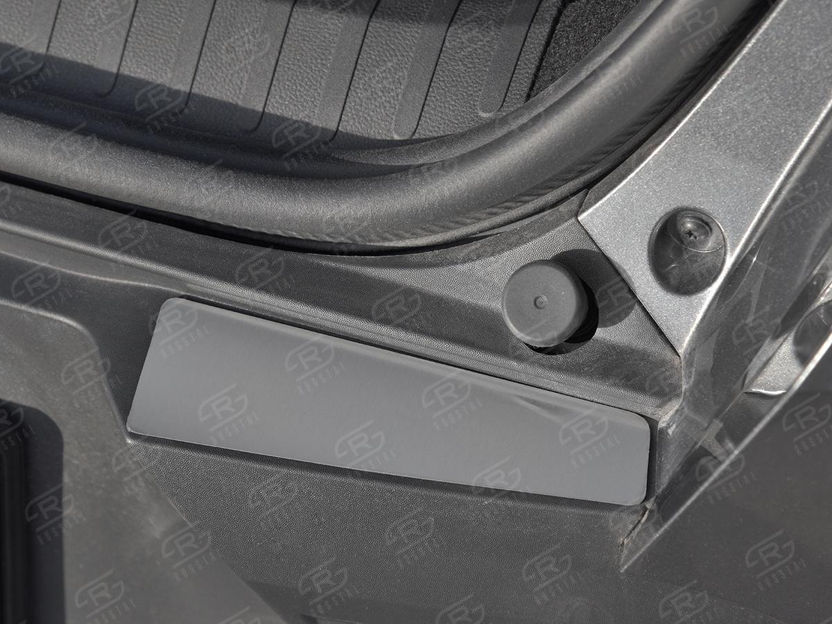Накладка на задний бампер (лист нерж шлифованный) для автомобиля Renault Renault Arkana арт. RARN-003325