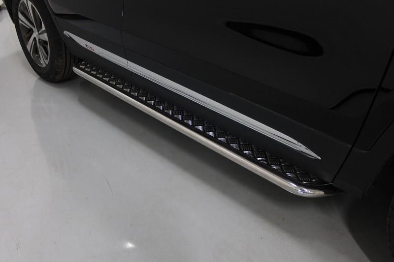 Пороги с площадкой 42,4 мм для автомобиля Changan CS75 FL 2020 арт. CHANCS7520-17