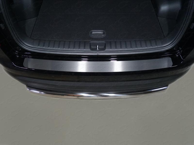 Накладка на задний бампер (лист шлифованный) для автомобиля Hyundai Tucson 2018-