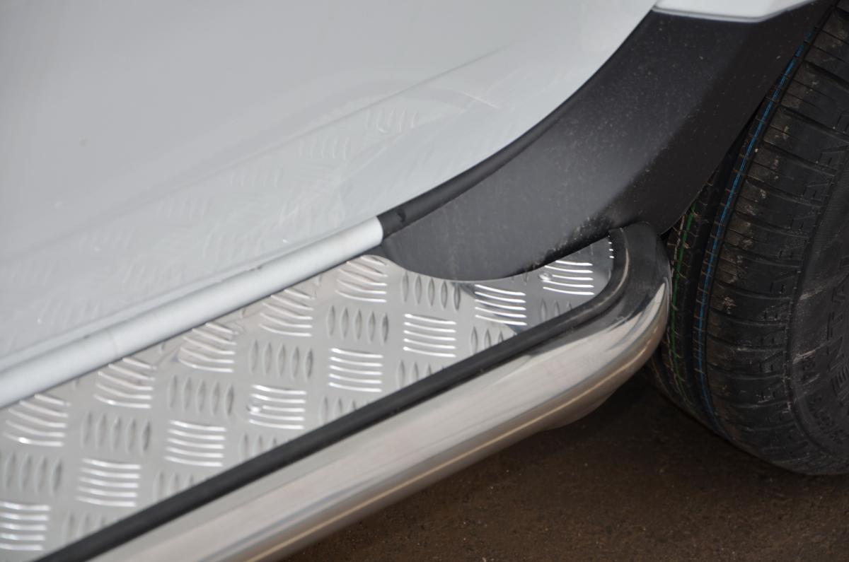 Пороги с накладным листом для автомобиля RENAULT Duster 2017 арт. RD.17.41-2