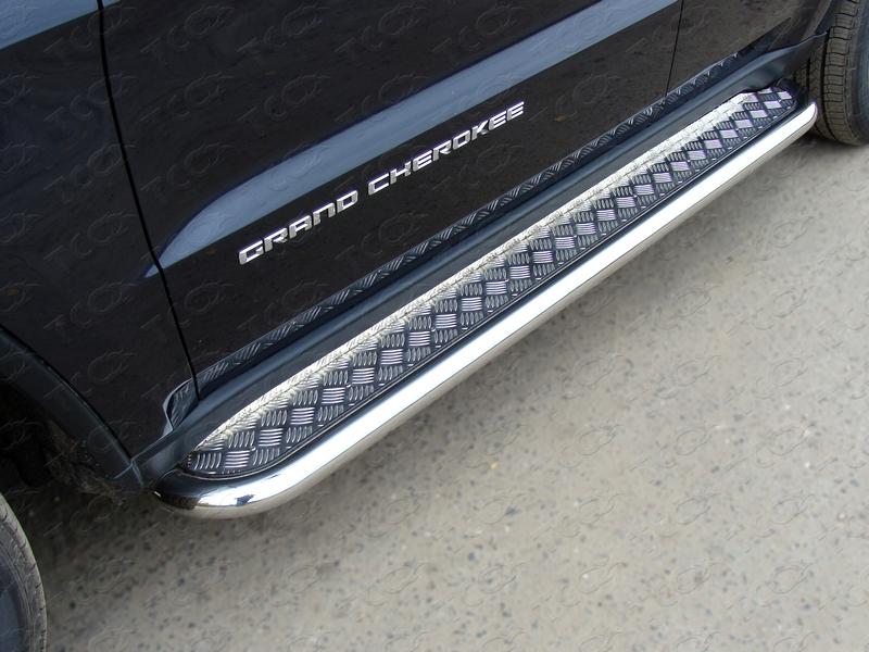 Пороги с площадкой 60,3 мм для автомобиля Jeep Grand Cherokee 2013-2017, TCC Тюнинг GRCHER13-08