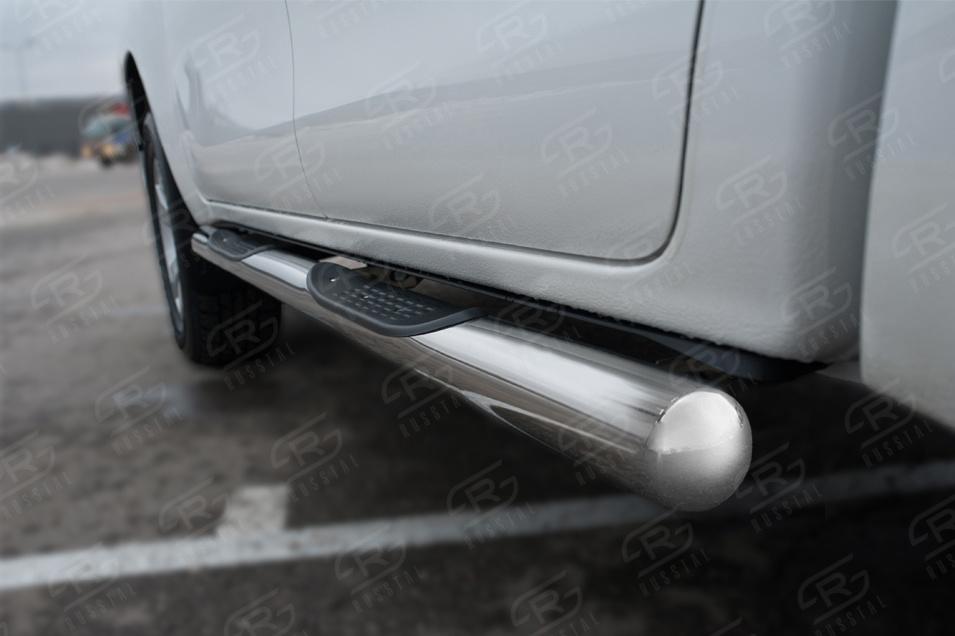 TOYOTA HILUX BLACK ONYX 2020- Пороги труба d76 с накладкой (вариант 3) THBOT-0035153