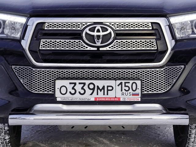 Решётка радиатора нижняя (лист) для автомобиля Toyota Hilux Exclusive 2018- TCC Тюнинг арт. TOYHILUXEXC18-01