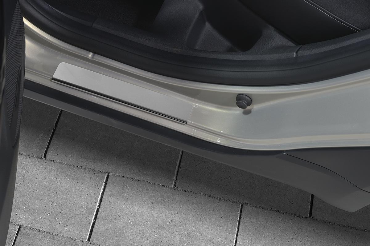 Накладки на пороги RUSSTAL (нерж., зеркало) LDVS15-01 для LADA VESTA 2015-