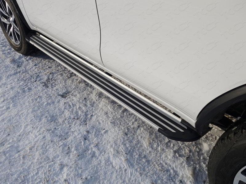 Пороги алюминиевые "Slim Line Silver" 1820 мм для автомобиля Toyota Fortuner 2017-, TCC Тюнинг TOYFORT17-31S