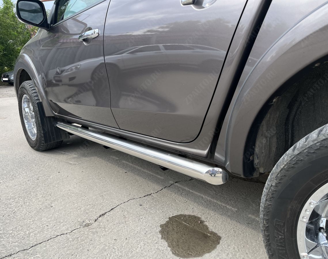 Защита штатного порога для автомобиля MITSUBISHI L200  2006 арт. MSL200.06.33