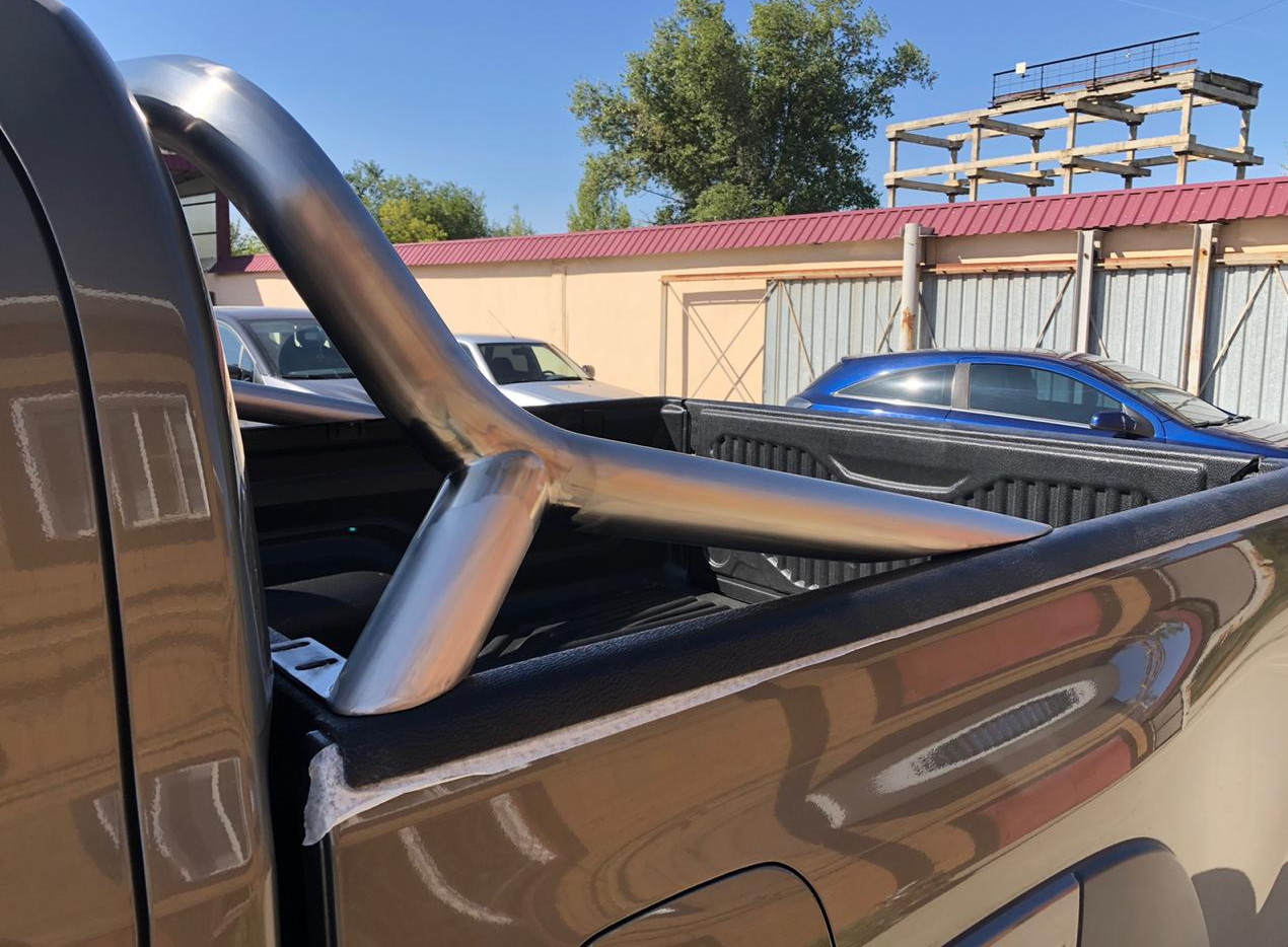 Защитная дуга для автомобиля Toyota Hilux арт. THL.20.90-7