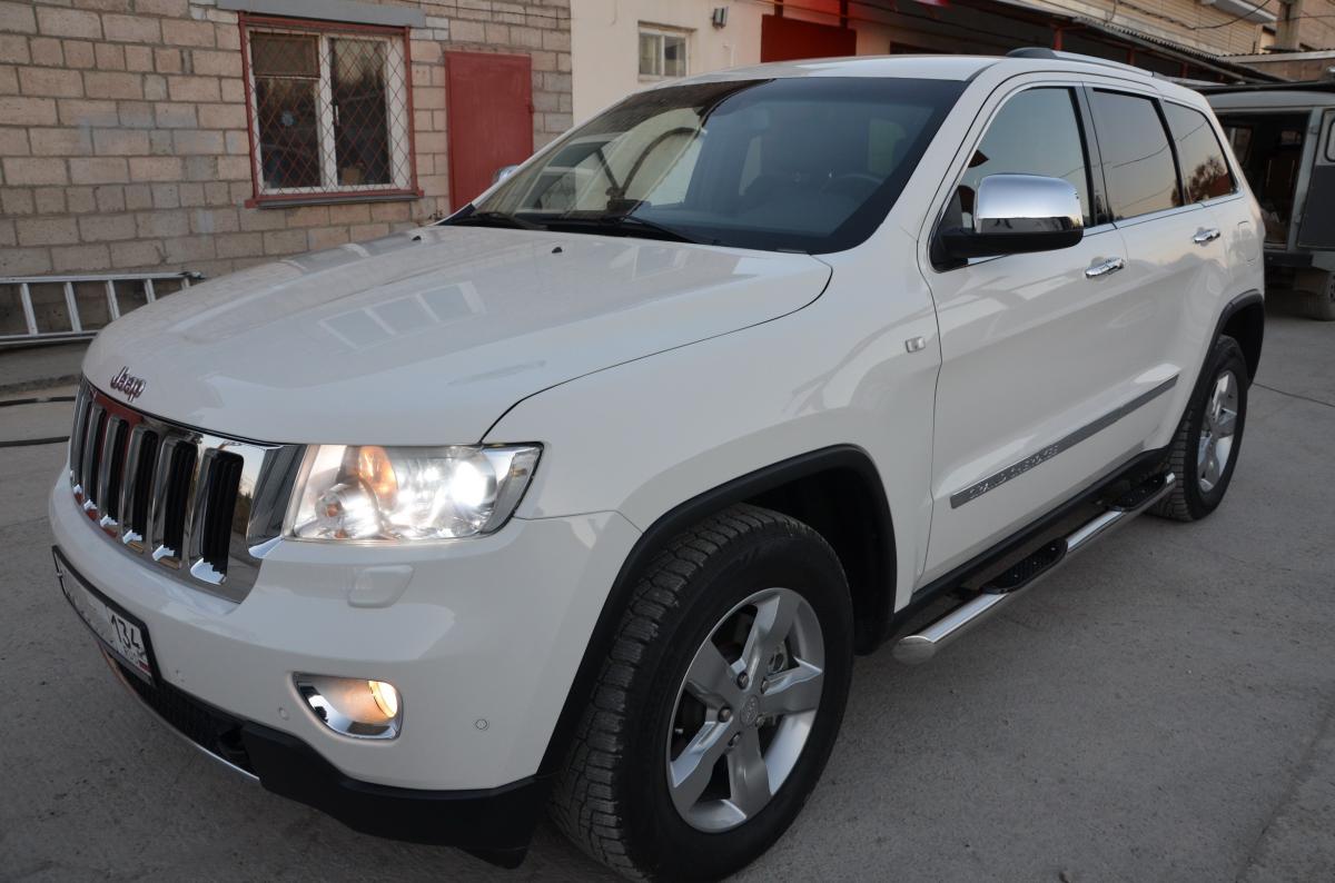 Пороги труба с проступью для автомобиля JEEP Grand Cherokee 2013. JGC.13.93, Россия