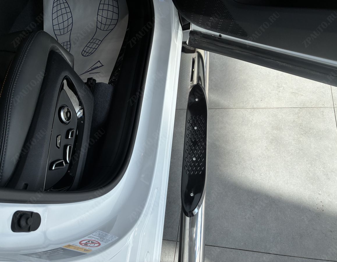 Пороги труба с проступью для автомобиля CHANGAN CS75 Plus IV 2025г арт. CGCS75P.25.93