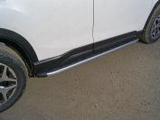 Пороги алюминиевые с пластиковой накладкой (карбон серебро) 1720 мм для автомобиля Subaru Forester (S5) 2018- TCC Тюнинг арт. SUBFOR18-32SL