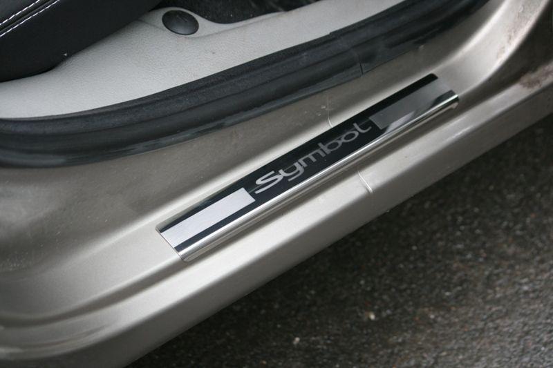 Накладки на внутренние пороги с логотипом на металл для Renault Symbol 2008, Союз-96 RESY.31.3101