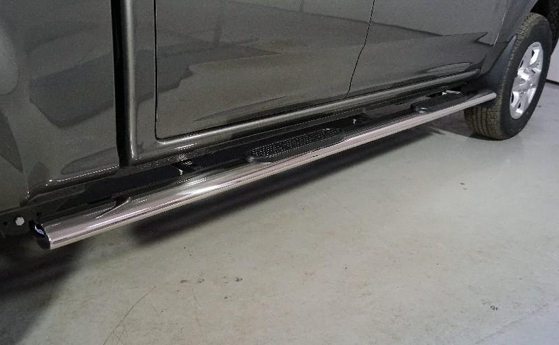 Пороги овальные с накладкой 120х60 мм для автомобиля Great Wall Wingle 7 4WD 2.0 TD 2020- TCC Тюнинг арт. GRWALWING720-10