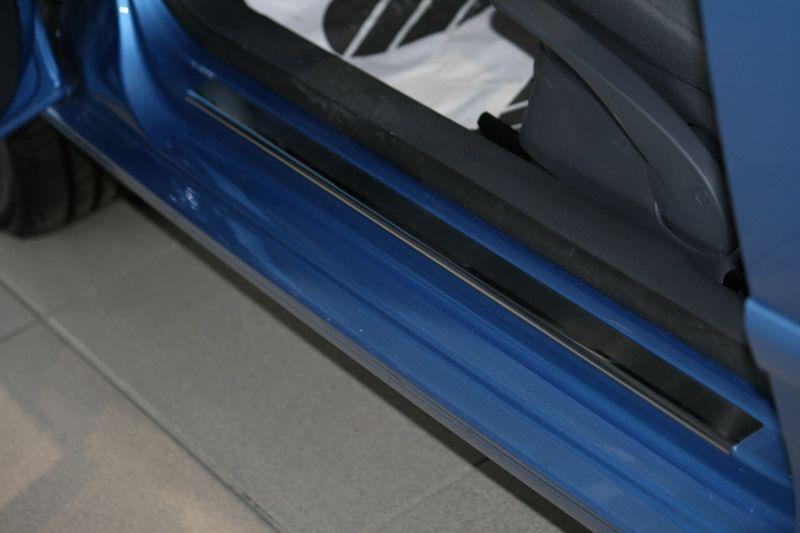 Накладки на внутренние пороги с логотипом на металл для Volkswagen Polo 3D 2005-2009, Союз-96 VWPL.31.3054
