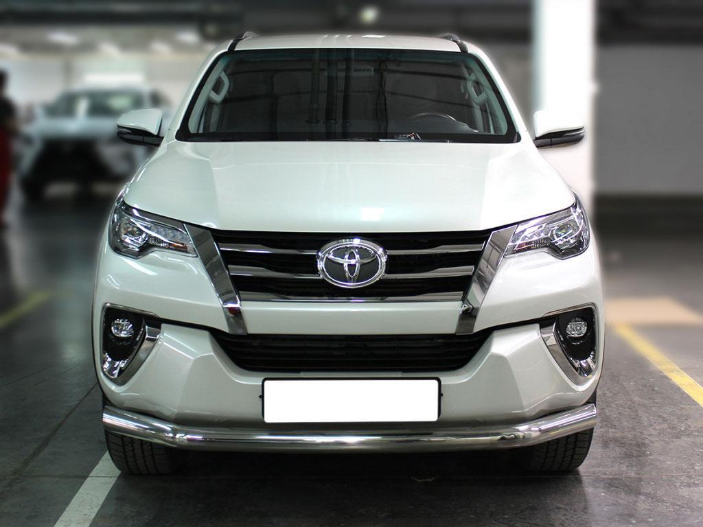 Защита переднего бампера одинарная d76 на Toyota Fortuner 2017, Технотек TF17_1