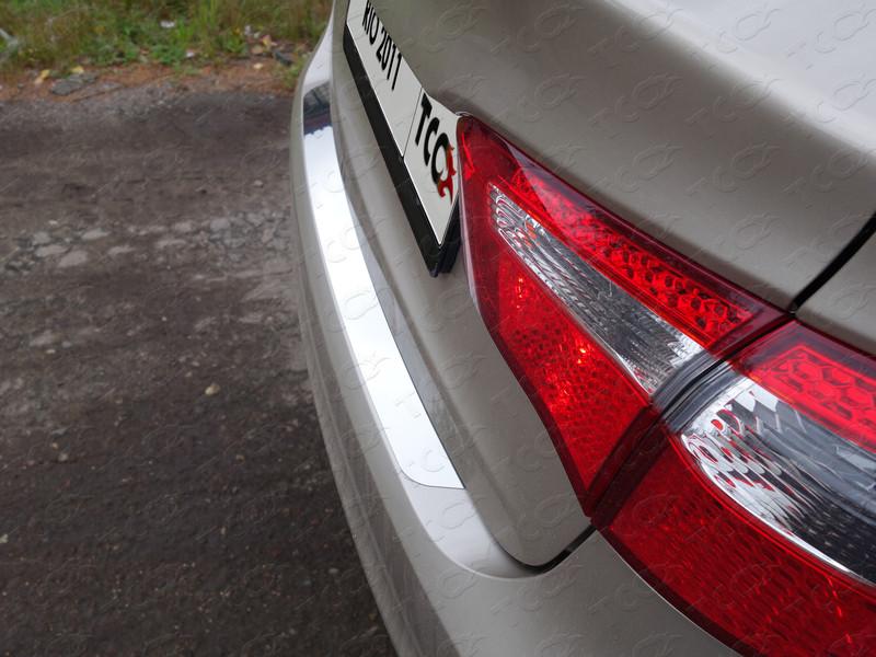 Накладка на задний бампер (лист зеркальный) для автомобиля Kia Rio II