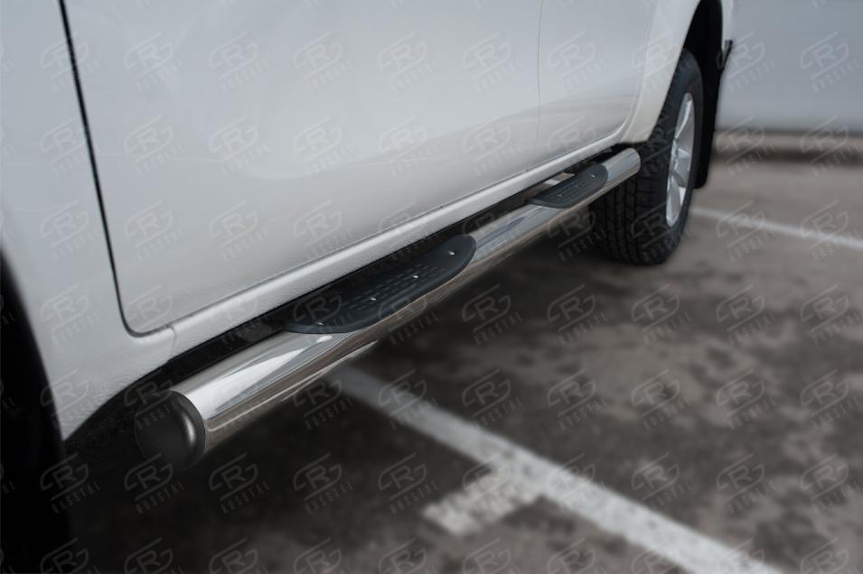 TOYOTA HILUX 2020- Пороги труба d76 с накладкой (вариант 2) THT-0035002
