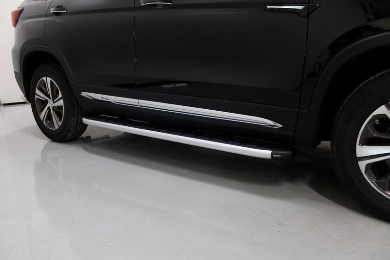 Пороги алюминиевые с пластиковой накладкой 1720 мм для автомобиля Changan CS75 FL 2020 арт. CHANCS7520-24AL