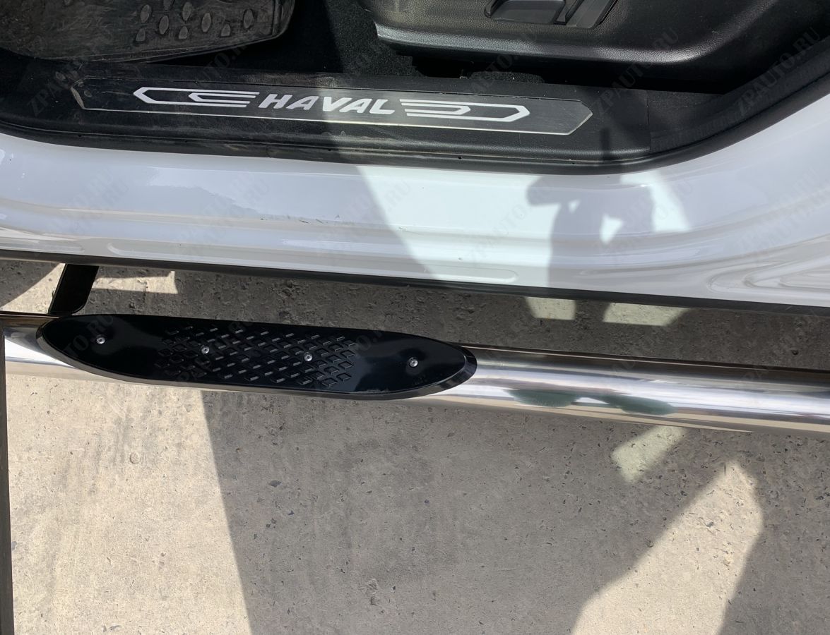 Пороги труба с проступью для автомобиля HAVAL F7 2022 Рестрайлинг арт. GWF7.22.93