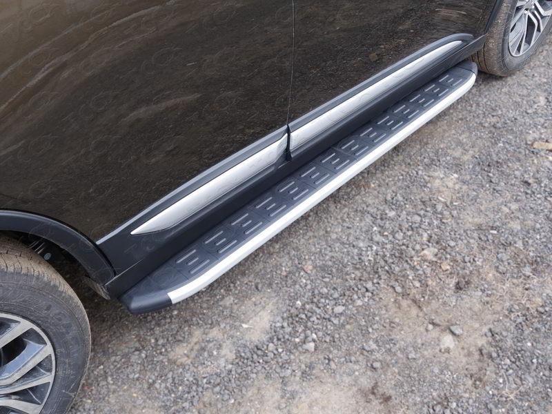 Пороги алюминиевые с пластиковой накладкой (1720 из 2-х мест) для автомобиля Mitsubishi Outlander XL 2009-2012, TCC Тюнинг MITOUTXL10-10AL