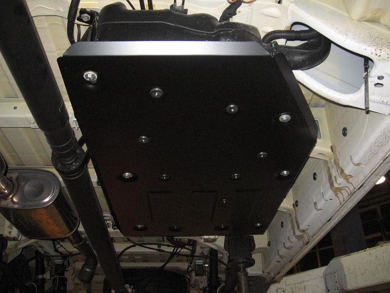 Защита топл. бака для VOLKSWAGEN Crafter  2017 -, V-2,0TDI MT AWD, Sheriff, сталь 2,0 мм, арт. 26.4439