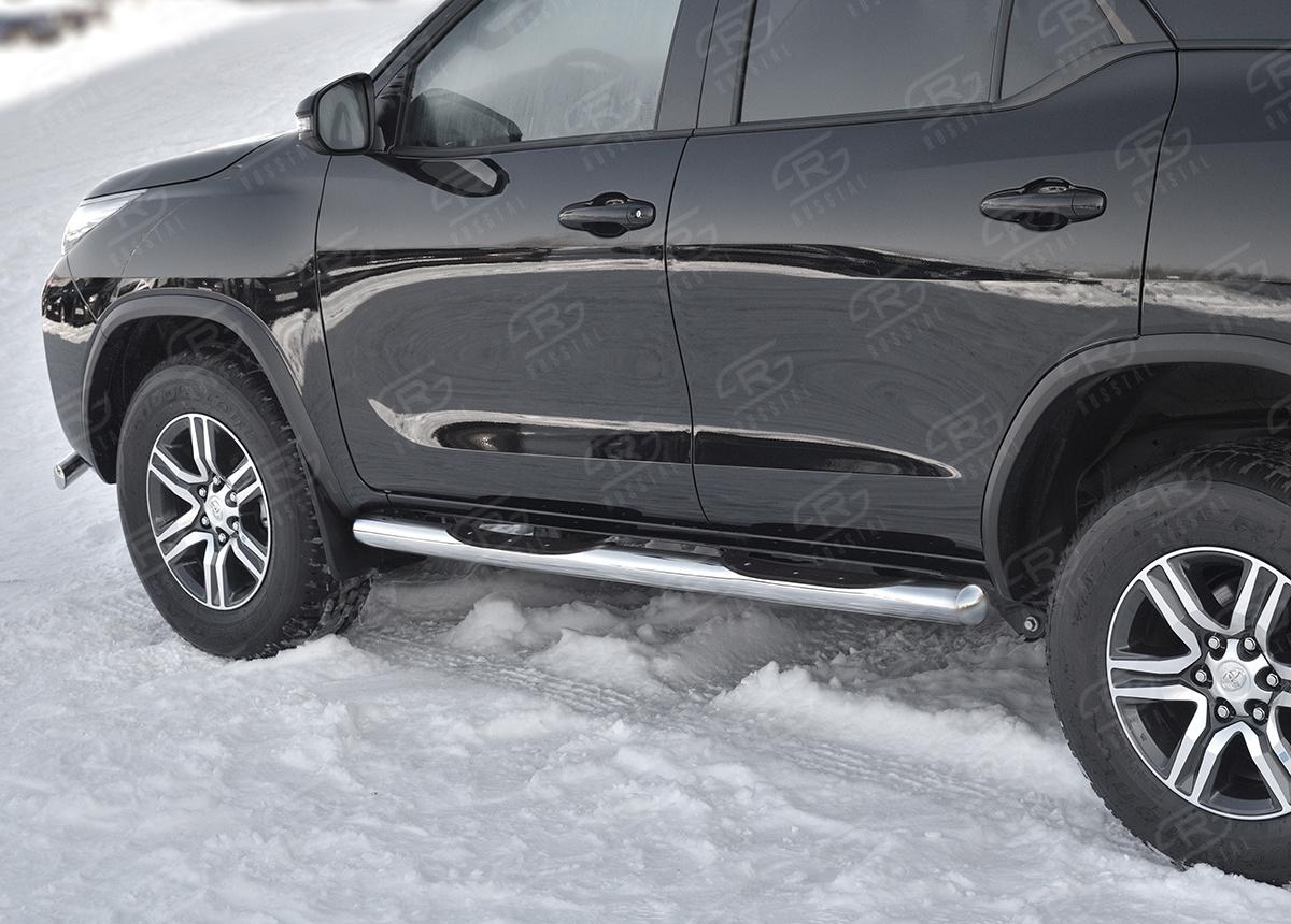 TOYOTA FORTUNER 2020- Пороги труба d76 с накладкой (вариант 3) TFRT-0035343