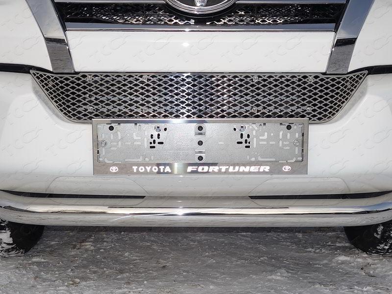 Решетка радиатора нижняя (лист) для автомобиля Toyota Fortuner 2017-, TCC Тюнинг TOYFORT17-16