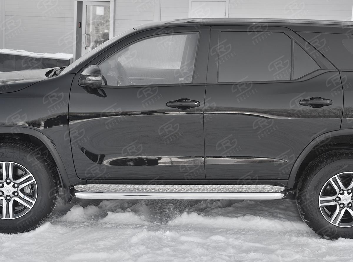 TOYOTA FORTUNER 2020- Пороги труба d57 с листом (Лист алюм, проф.сталь) (вариант 2) TFRL-0035312