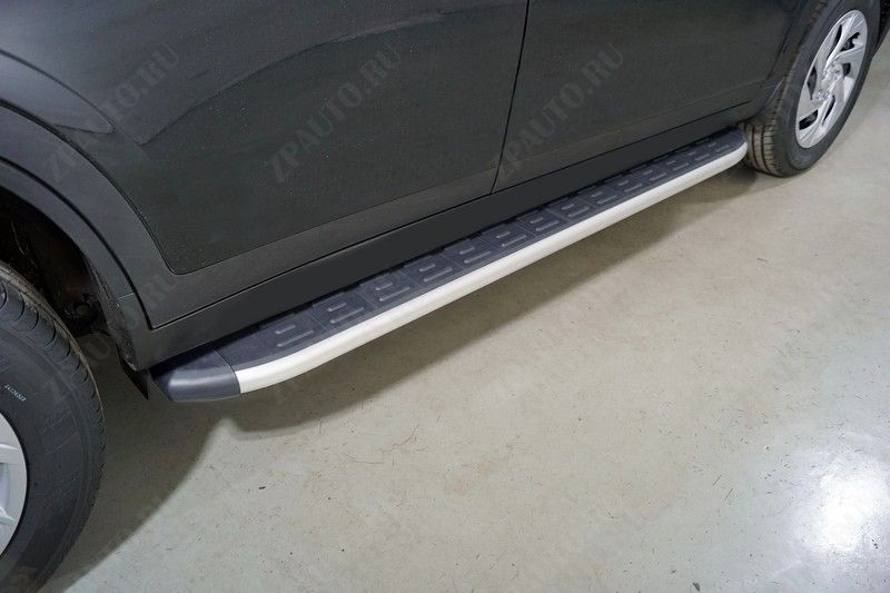 Пороги алюминиевые с пластиковой накладкой 1820 мм Haval DARGO 2022- арт. HAVDAR22-28AL