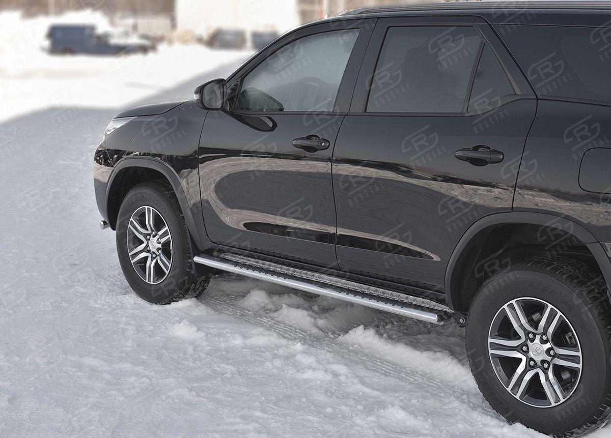 Пороги труба 120х60 овал с проступью на Toyota Fortuner 2017, Slitkoff TFO-002884