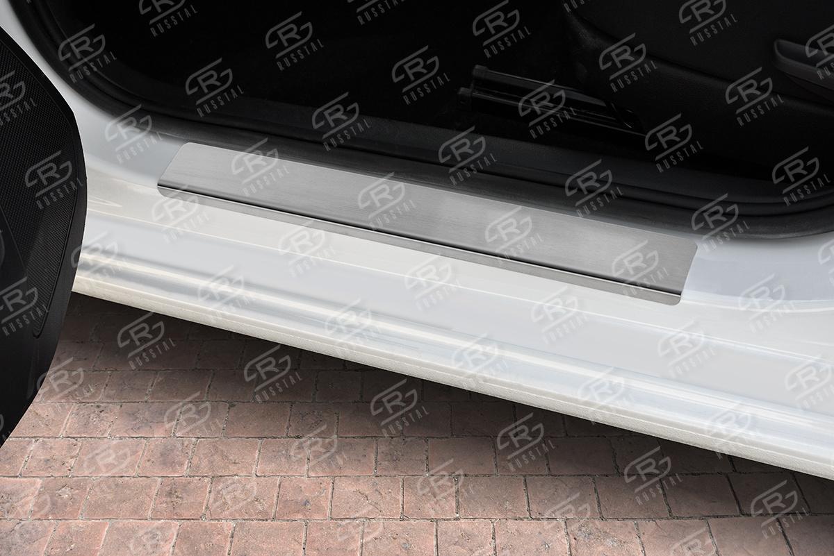 SKODA RAPID 2020- Накладки на пороги RUSSTAL (нерж., шлиф) SKRAP20-02