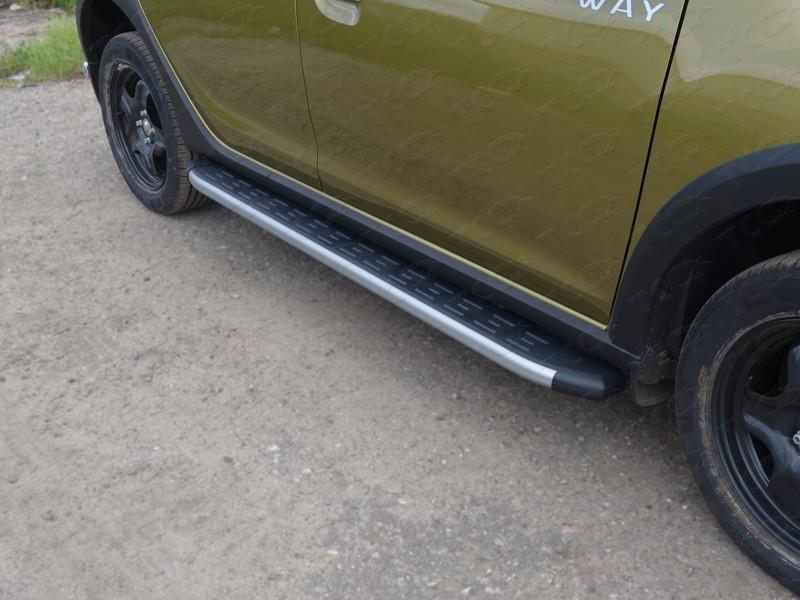 Пороги алюминиевые с пластиковой накладкой (карбон серебро) 1720 мм для автомобиля Renault Sandero Stepway (5S) 2014-2018 TCC Тюнинг арт. RENSANST15-11SL