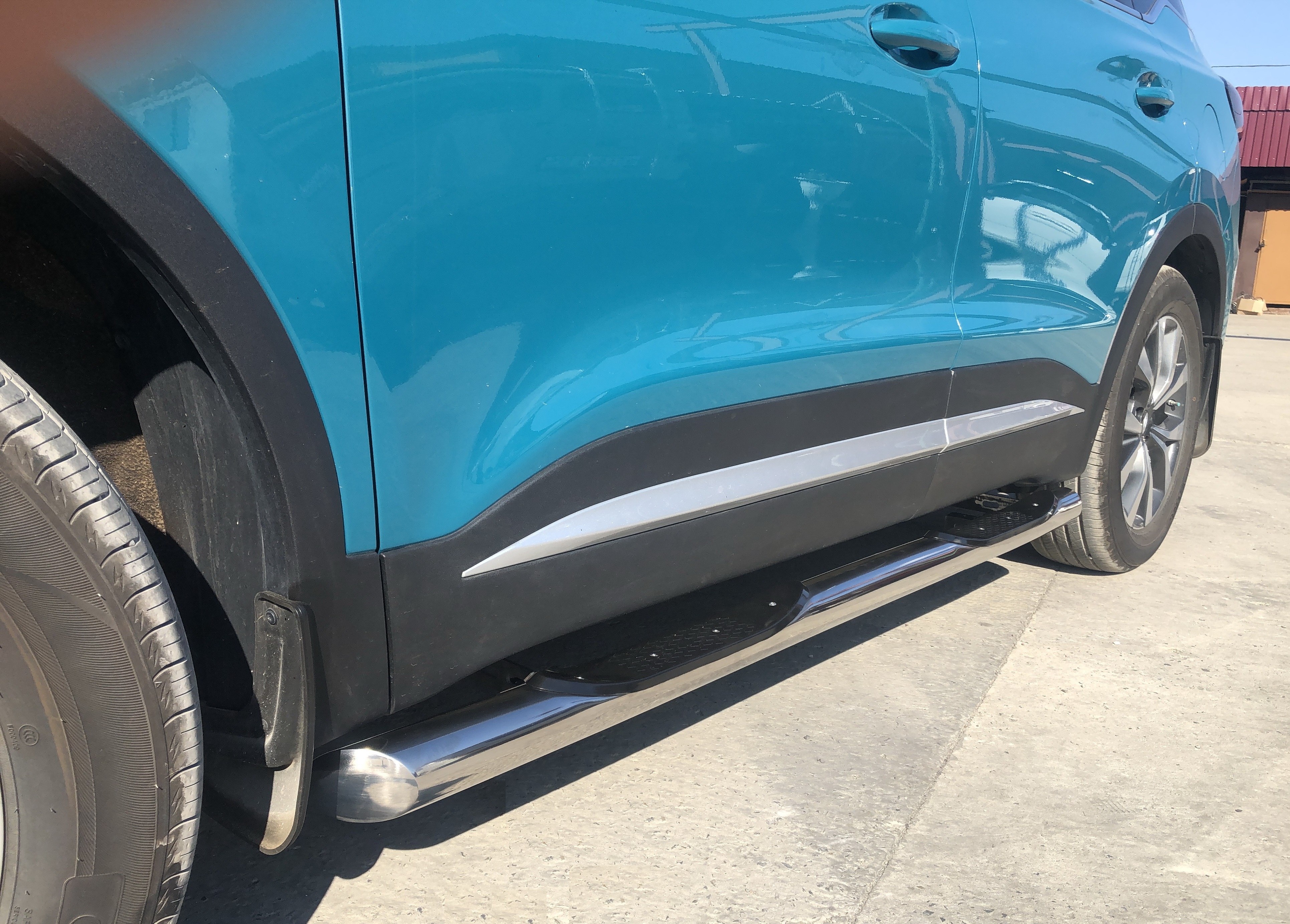 Пороги труба с проступью для автомобиля CHERY Tiggo 7 Pro 2021 арт. CTGP.7.21.93