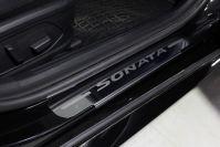 Накладки на пороги (лист зеркальный надпись Sonata) 4шт для автомобиля Hyundai Sonata 2020- TCC Тюнинг арт. HYUNSON20-09