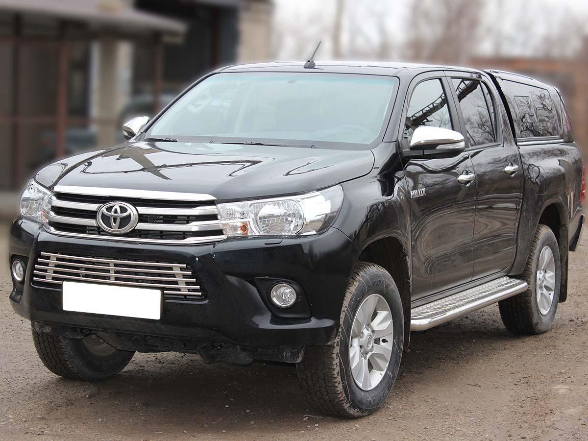 Решетка в бампер d-16 для автомобиля Toyota Hilux 2015-2019 г.в., Технотек, арт. TH15_4