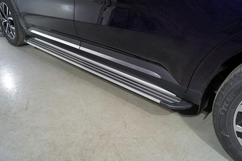 Пороги алюминиевые "Slim Line Silver" 2120 мм для автомобиля Kia Carnival (2WD) 2.2D 2021- TCC Тюнинг арт. KIACAR21-32S