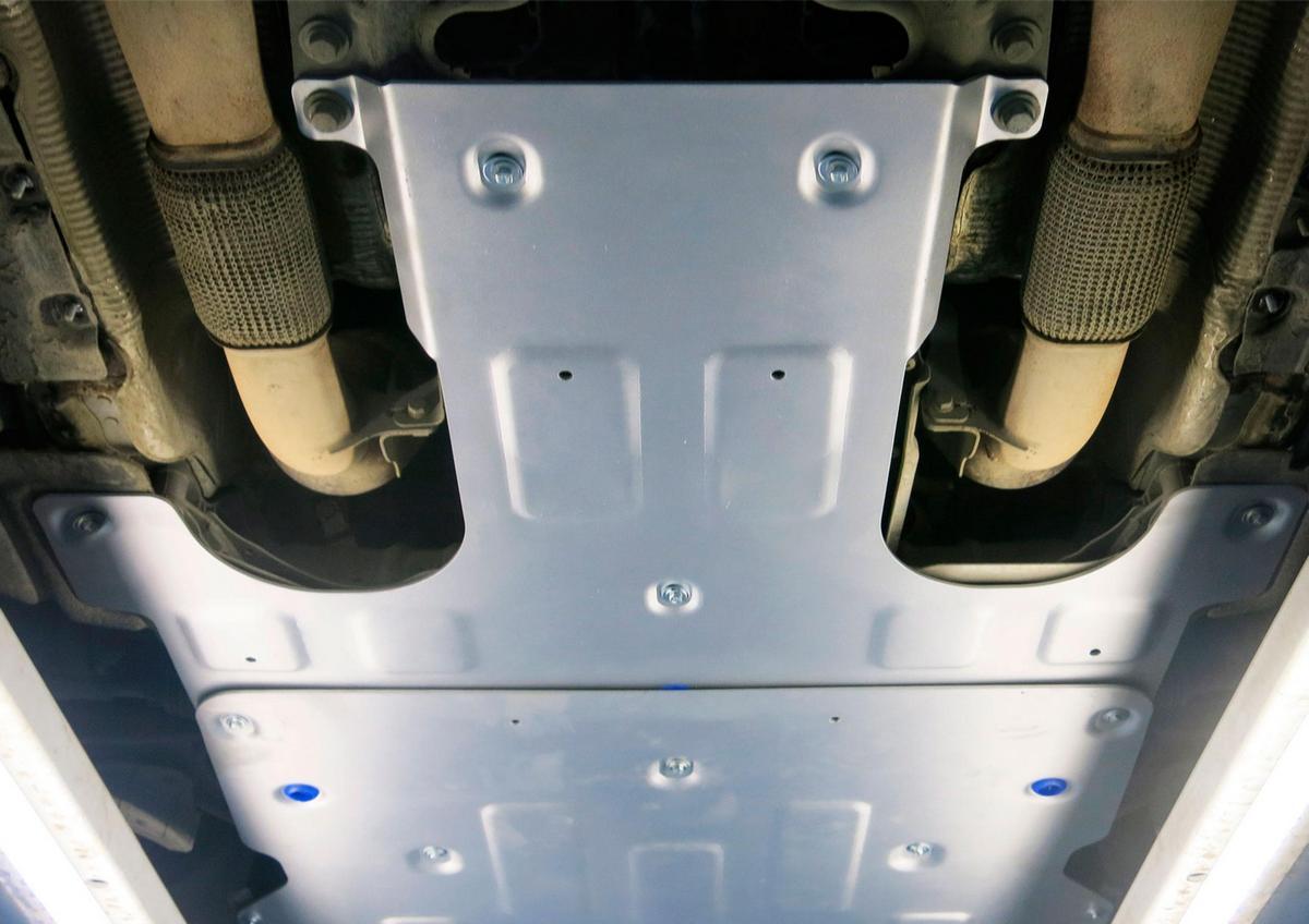 Защита КПП Rival для Porsche Panamera II 2016-н.в., штампованная, алюминий 4 мм, с крепежом, 333.4611.1