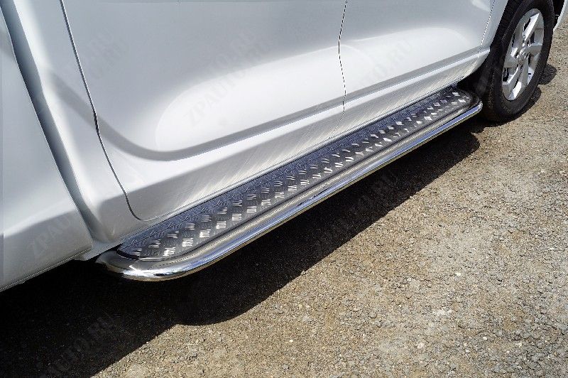 Пороги с площадкой 75х42 мм Changan Hunter Plus 2.0 4WD 2023 арт. CHANHUNPL23-21